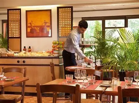 Hotell Brit Confort Nancy