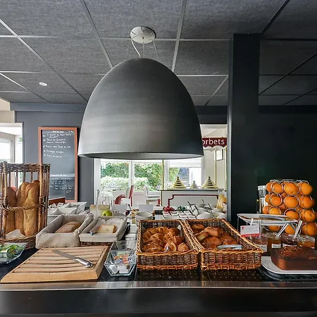 Brit Confort Nancy 酒店 吕内维尔