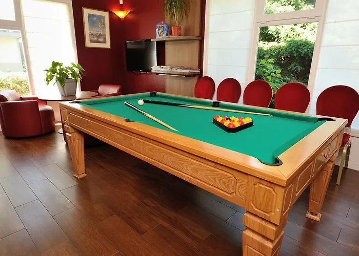 Отель Brit Confort Nancy 3*