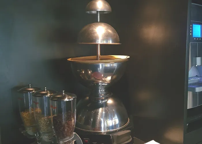 Отель Brit Confort Nancy 3*