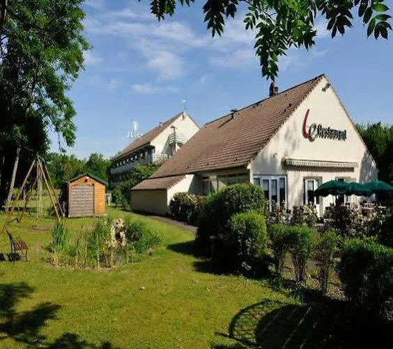 Отель Brit Confort Nancy 3*